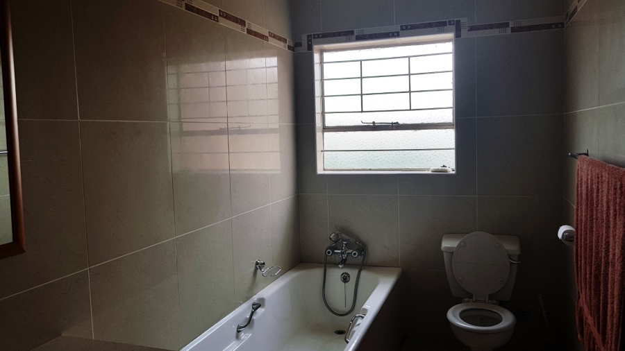 5 Bedroom Property for Sale in Sasolburg Rural Free State